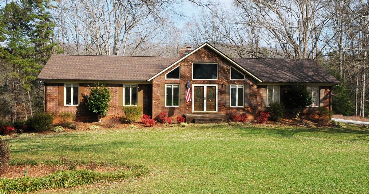 Gaffney, SC Residential Roof Replacement Guy Roofing